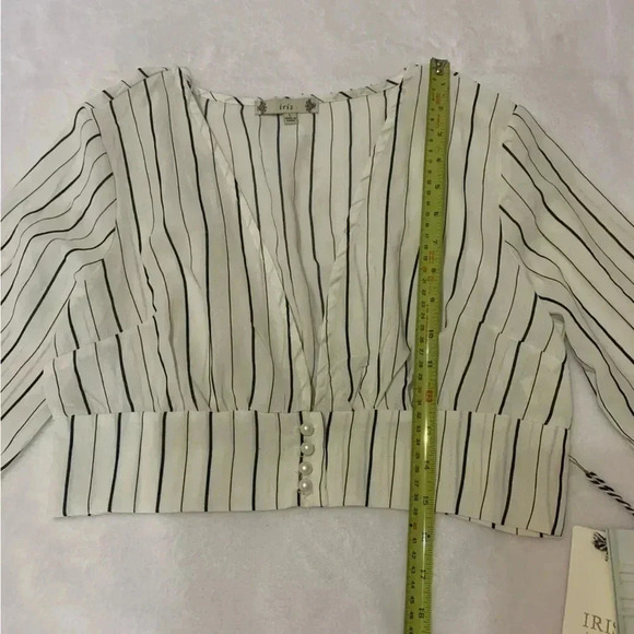 Iris Los Angeles Women's White Black Stripe Plunge Deep V Neck Cropped Top L NWT - Picture 12 of 14